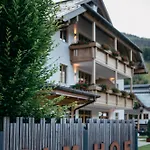 Almhof Alpin & Appart hôtel Dienten am Hochkönig