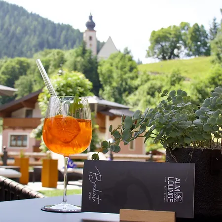 Almhof Alpin & 4* Dienten am Hochkönig